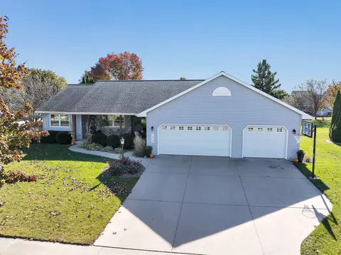 1219 Meadow View Ln, De Pere, WI 54115