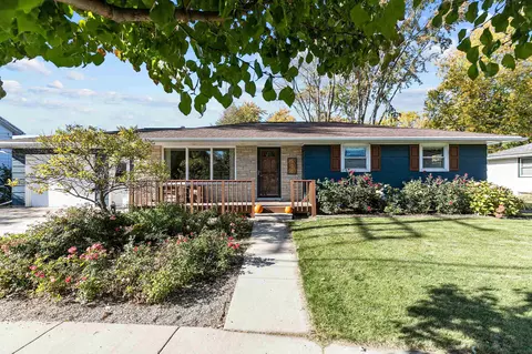 508 Main St, Wrightstown, WI 54180