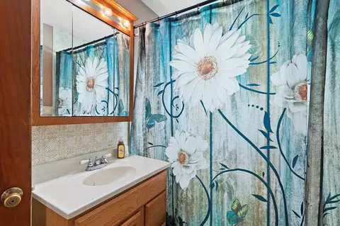 Bath - 1733 N Superior St, Appleton, WI 54911 photo 1 of 2