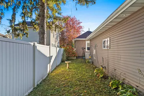 Exterior - 1733 N Superior St, Appleton, WI 54911 photo 5 of 9