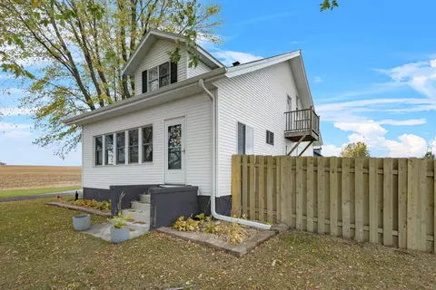 e1054 County Road North, Luxemburg, WI 54217