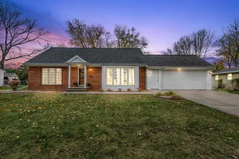 3106 S Clay St, Green Bay, WI 54301