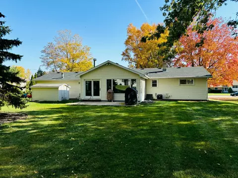 Exterior - 1931 N Mccarthy Rd, Appleton, WI 54913 photo 4 of 6