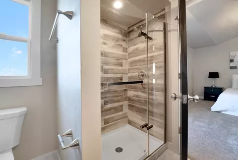 Bath - 5771 N Yosemite Ln, Appleton, WI 54913 photo 2 of 4