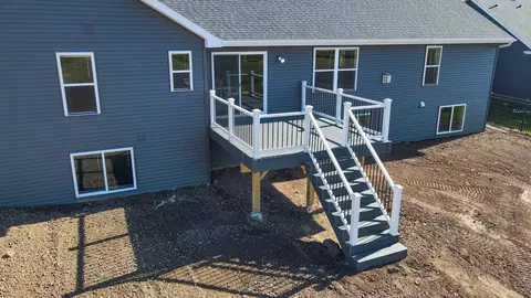 Exterior - 5771 N Yosemite Ln, Appleton, WI 54913 photo 3 of 4