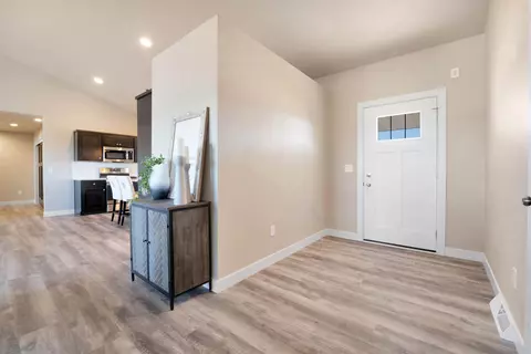 Entry Way - 5771 N Yosemite Ln, Appleton, WI 54913 photo 1 of 2