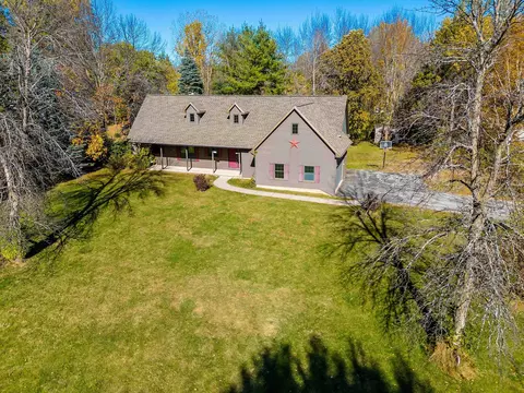 2105 Knightriders Ln, Green Bay, WI 54313