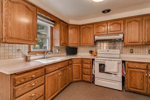 848 E Frances St, Appleton, WI 54911 photo 8