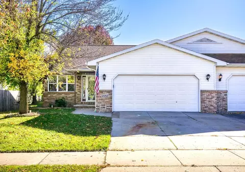 2083 Autumn Ln, Kaukauna, WI 54130