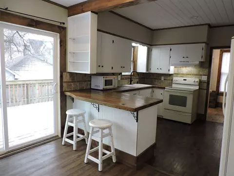 525 W 4th St, Appleton, WI 54911 photo 6