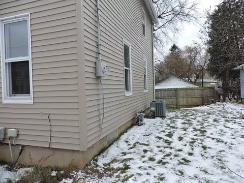 525 W 4th St, Appleton, WI 54911 photo 37