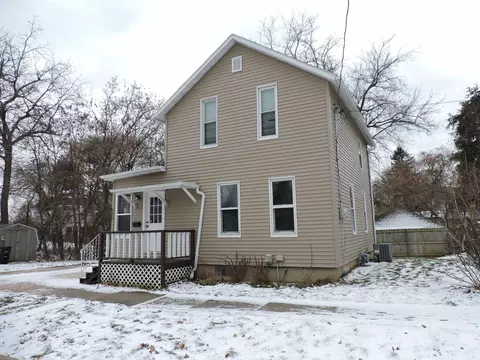 525 W 4th St, Appleton, WI 54911 photo 2