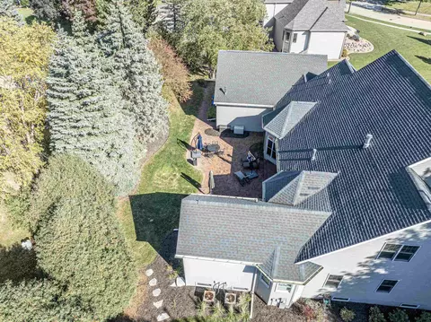View/Area - 700 E Crossing Meadows Ln, Appleton, WI 54913 photo 6 of 6