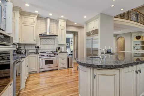 Kitchen - 700 E Crossing Meadows Ln, Appleton, WI 54913 photo 2 of 3