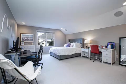Bedroom - 700 E Crossing Meadows Ln, Appleton, WI 54913 photo 4 of 6