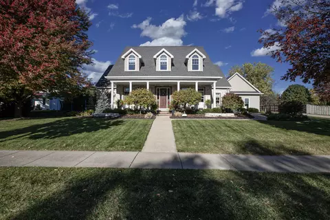 Exterior - 700 E Crossing Meadows Ln, Appleton, WI 54913 photo 2 of 10