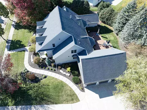 View/Area - 700 E Crossing Meadows Ln, Appleton, WI 54913 photo 5 of 6