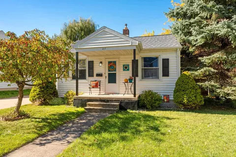 217 S Lee St, Appleton, WI 54915