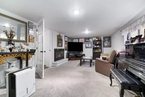 Living - 1824 S Telulah Ave, Appleton, WI 54915 photo 3 of 3