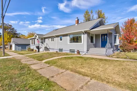 301 Cleveland Ave, Kingsford, MI 49802