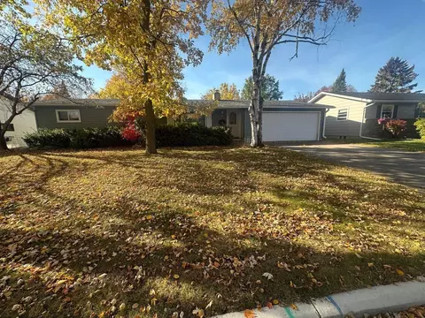 70 N Park St, Clintonville, WI 54929