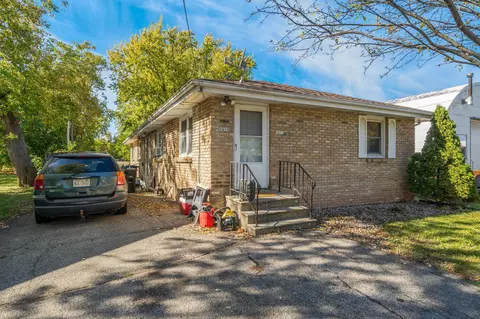 1417 Monroe St, Oshkosh, WI 54901