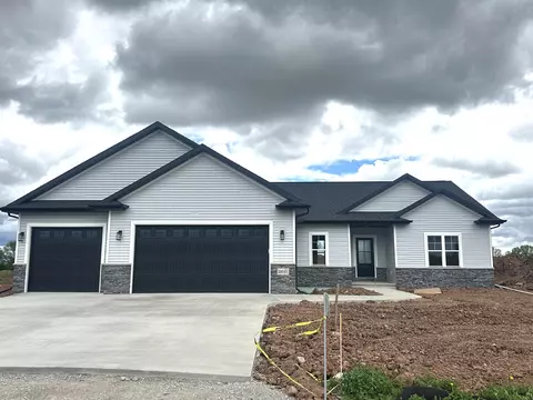 2641 Lawrence Ln, Neenah, WI 54956