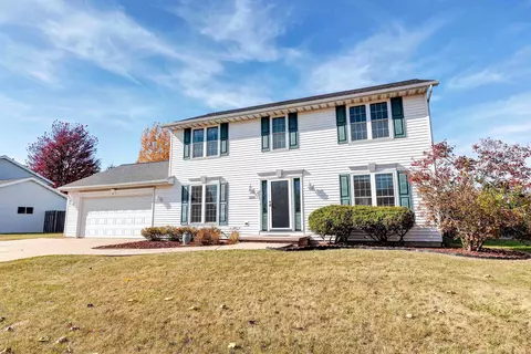 1240 S 9th St, De Pere, WI 54115