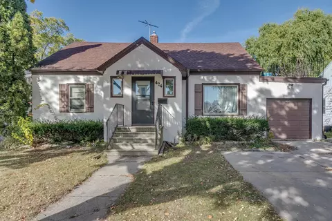 424 Heyrman St, Green Bay, WI 54302