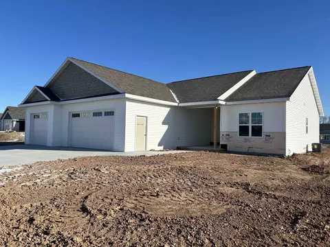 5700 N Acadia Dr, Appleton, WI 54913