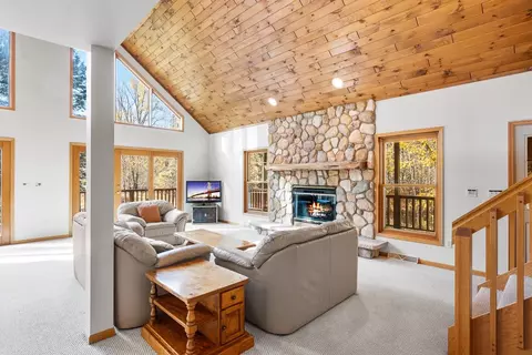 Living - 9764 Madsen Rd, Suring, WI 54174 photo 1 of 2