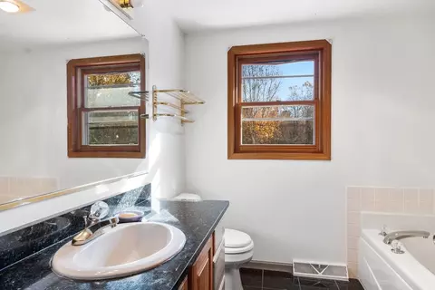 Bath - 9764 Madsen Rd, Suring, WI 54174 photo 3 of 4