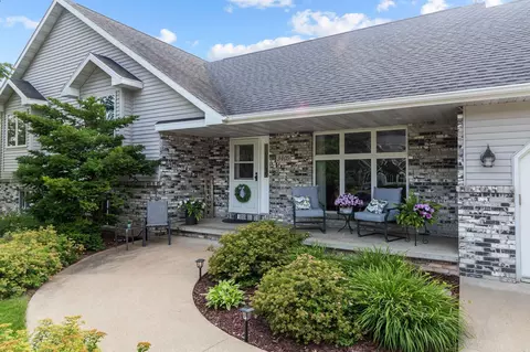 3405 S Hemlock Ln, Appleton, WI 54915 photo 2