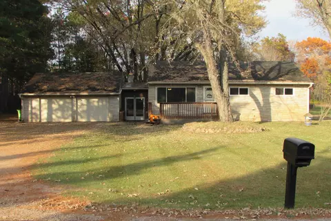 e3640 Ebbe Lake Road, Waupaca, WI 54981
