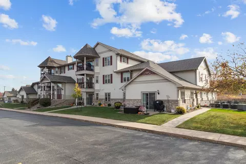 w6139 Victorian Drive #8, Appleton, WI 54915