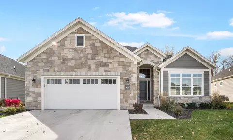 5651 N Kestrel Cir, Appleton, WI 54913