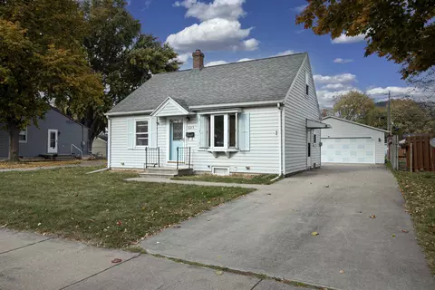 645 Wilson St, Neenah, WI 54956