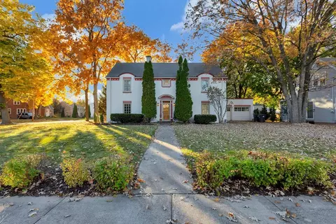 400 11th St, Neenah, WI 54956
