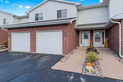 1905 Riverside Dr #C, Green Bay, WI 54313