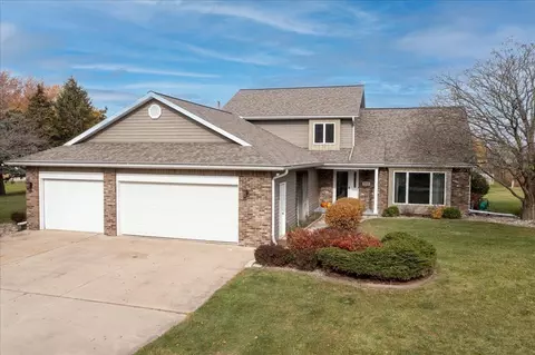 3314 Meadowbrook Rd, Oshkosh, WI 54904