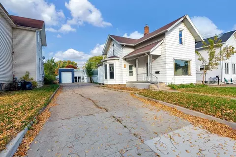 1615 Oregon St, Oshkosh, WI 54902