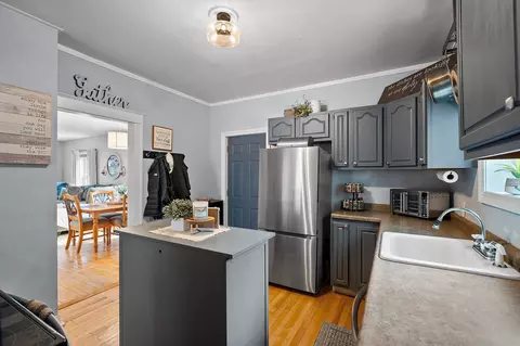Kitchen - 1209 N Drew St, Appleton, WI 54911 photo 4 of 4