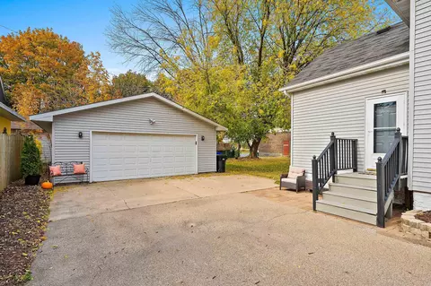Exterior - 1209 N Drew St, Appleton, WI 54911 photo 4 of 6