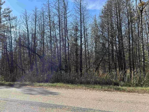 Ge Line Drive, Menominee, MI 49858