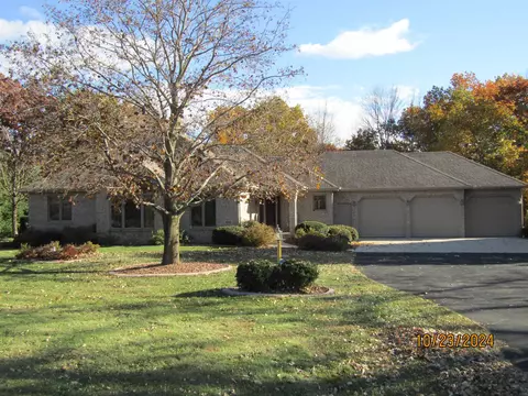 2214 Birch Creek Rd, De Pere, WI 54115