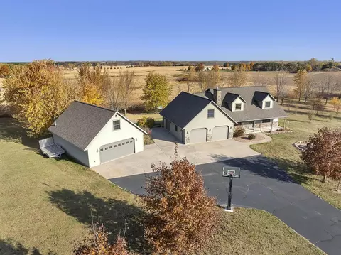 7598 Francis Ct, Lena, WI 54139