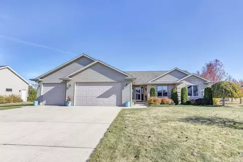 1530 Meadows Ln, Luxemburg, WI 54217
