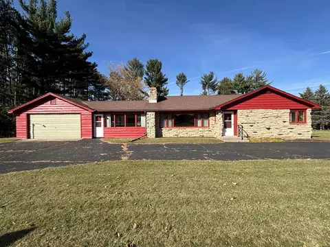 1919 Pershing Rd, New London, WI 54961