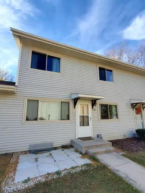 259 Bayberry Ln, Fond Du Lac, WI 54935
