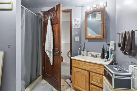 Bath - 203 N Mason St, Appleton, WI 54914 photo 2 of 3